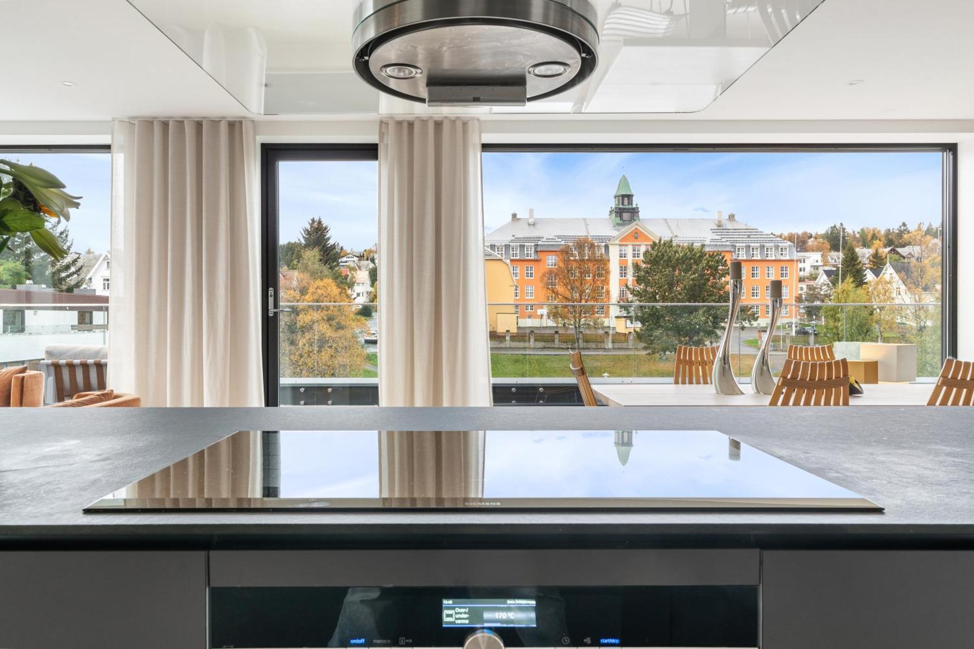 Luxury Apartment Downtown Tromso With 2 Bedrooms And 2 Bathrooms And Parking Tromsø Exterior foto